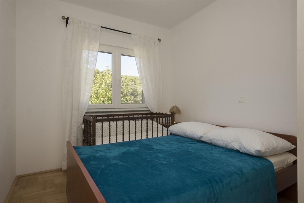 Apartment Jure สลาทิเน ภายนอก รูปภาพ