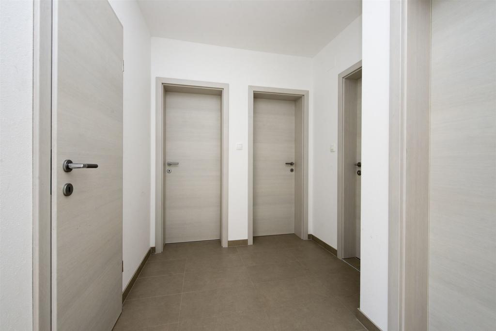 Apartment Jure สลาทิเน ภายนอก รูปภาพ